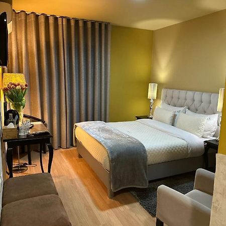 Hotel Tulipa 바라간카 외부 사진