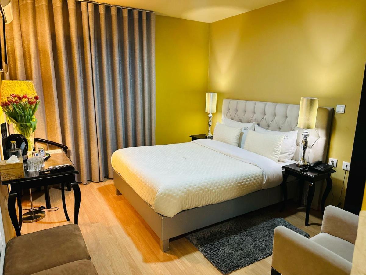 Hotel Tulipa 바라간카 외부 사진